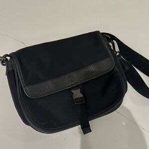 Lululemon crossbody bag with leather details